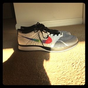 Nike Flyknit Racer Sz 9.5